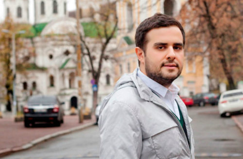 Писатель Сафарли